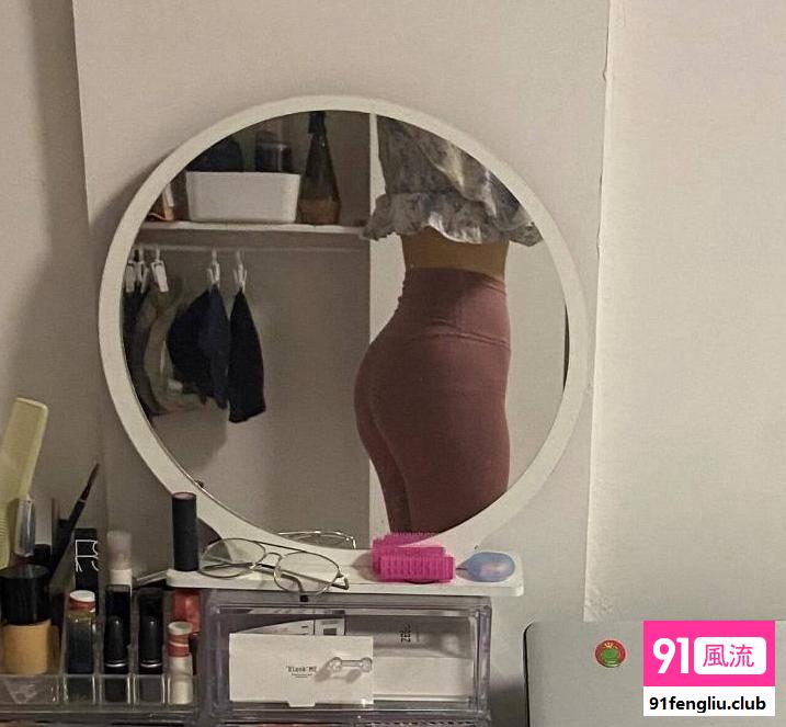 上城兼职翘臀妹